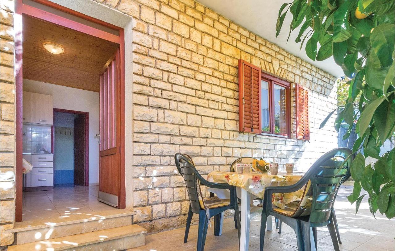 Awesome Apartment In Pula With Wifi Εξωτερικό φωτογραφία